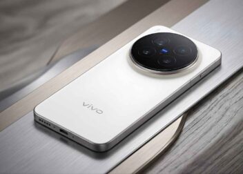 Back view of Vivo X500 Pro Max in white showing the large circular camera module and Vivo branding.